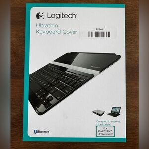 Logitech Ultrathin Keyboard Cover - Black and Silver